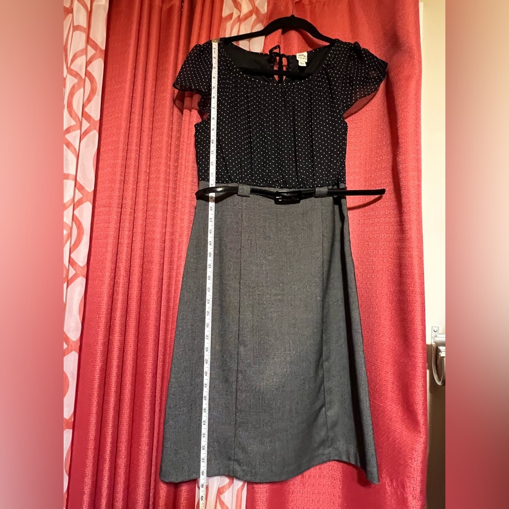 Polka dot/gray -black dress. Size 10, square tie back neck, detachable belt.